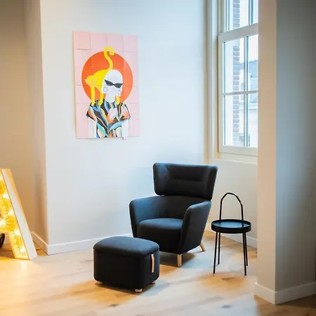 Ample 3 Bedroom Apartment Rotterdam