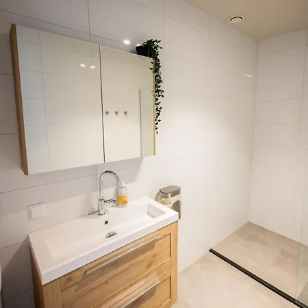 Ample 3 Bedroom * Rotterdam