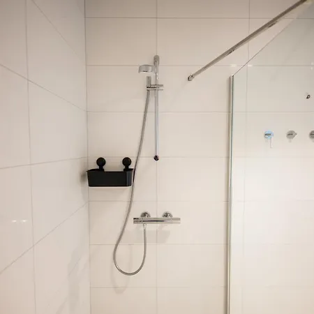 Ample 3 Bedroom Апартаменты