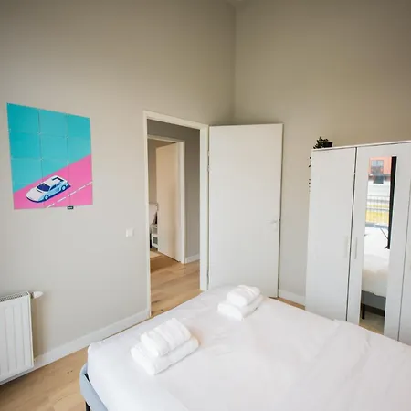 Апартаменты Ample 3 Bedroom Роттердам