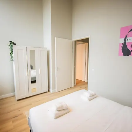 Ample 3 Bedroom Апартаменты